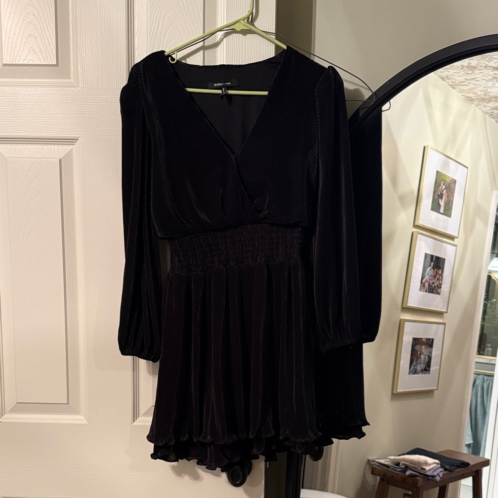 BCBG Paris Elegant Black Long Sleeve Dress